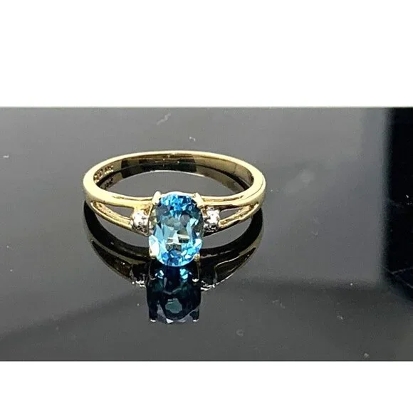 Blue Topaz Oval Cut Cocktail Women's Ring 10k Yellow Gold Estate Jewelry…